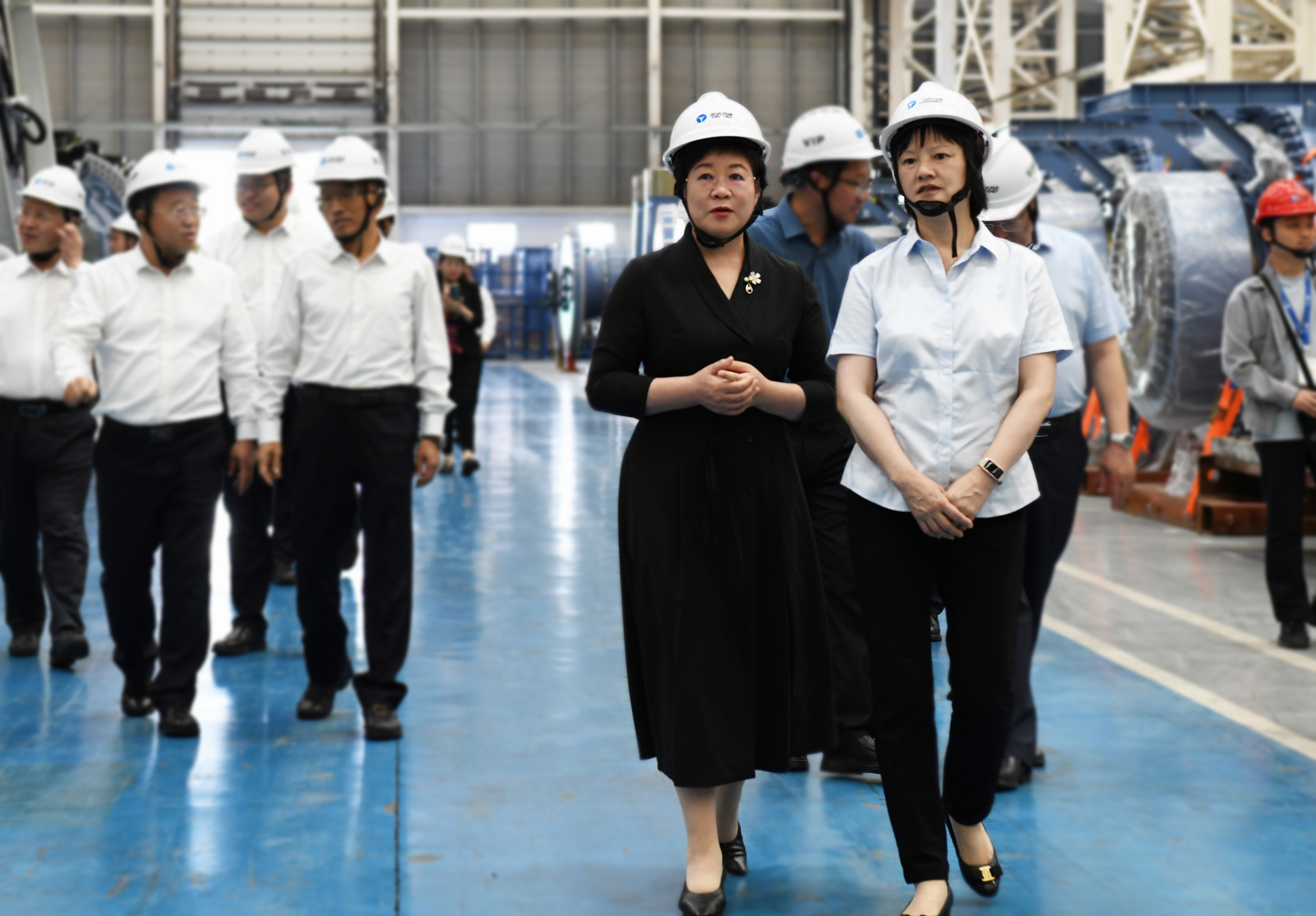 阿拉善盟盟委书记黄雅丽前往必发bifa股份考察调研